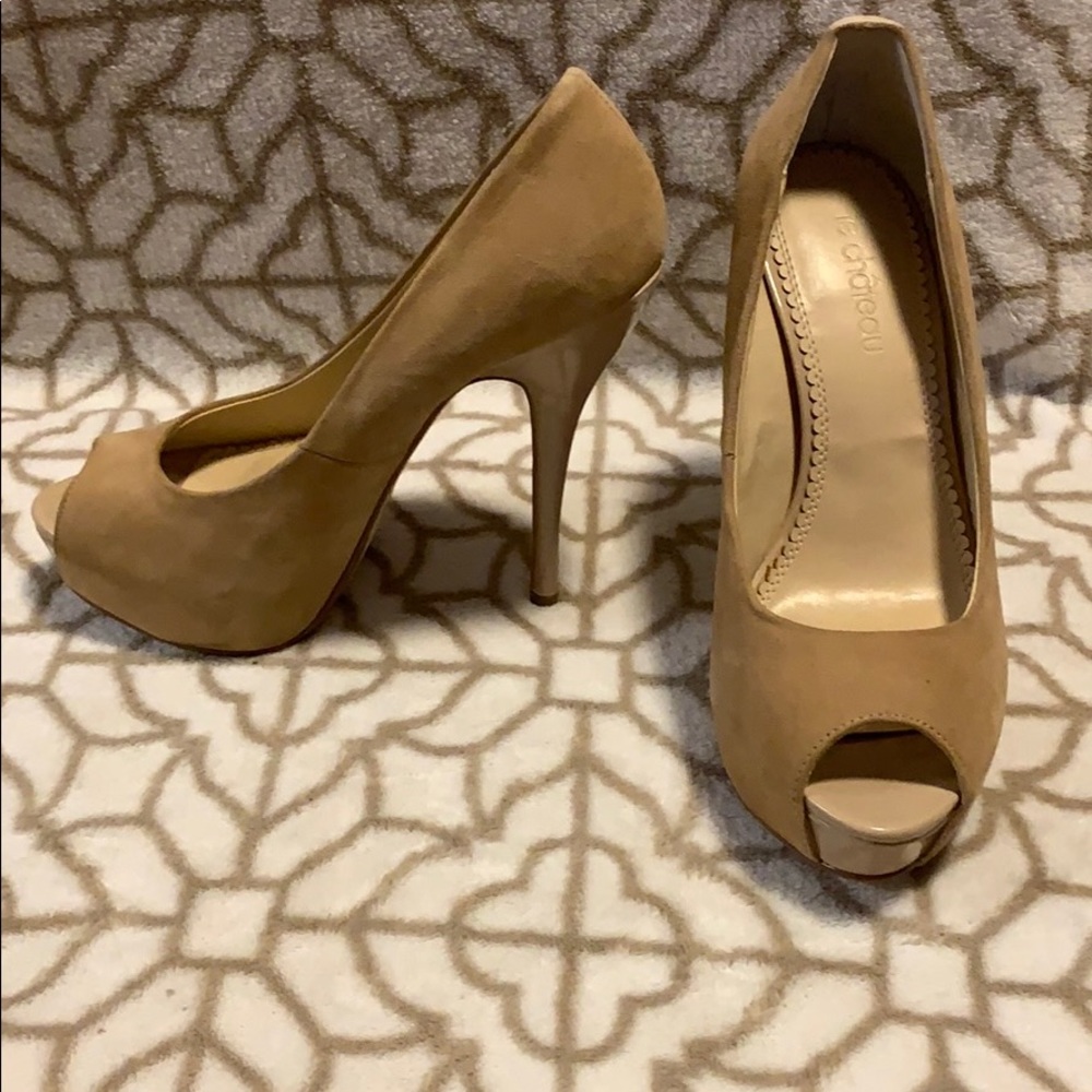 Le Chateau Nude Peeptoes